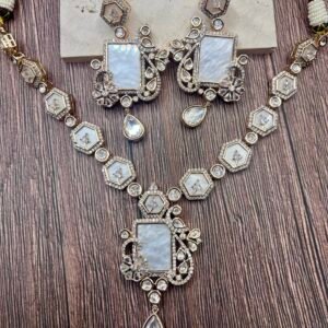 Classic Kundan - Image 2